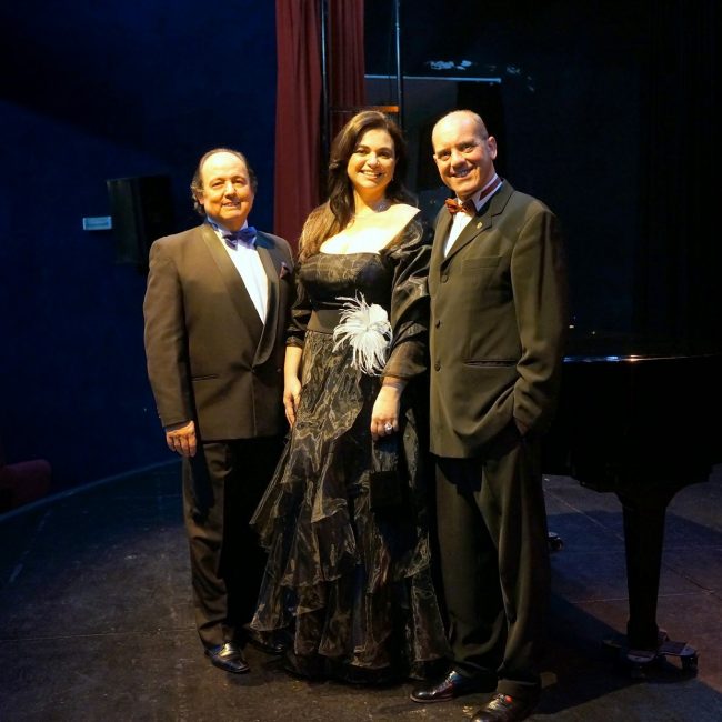 soprano, tenor y pianista